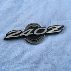 日産s30 240z エンブレムのサムネイル