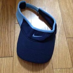 ナイキサンバイザーのサムネイル