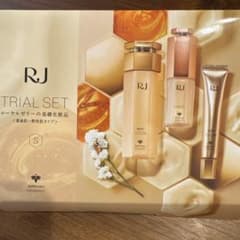 山田養蜂場　基礎化粧品セットのサムネイル