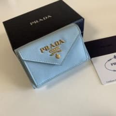 PRADA 三つ折り財布 ミニ財布のサムネイル