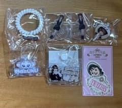 飯田栞月 SHIZUKU カプセルトイ、ステッカーのサムネイル
