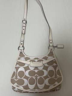 COACH ショルダーバッグ シグネチャー ベージュ×ホワイトのサムネイル