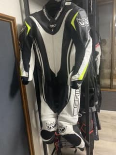 ベリック  レーシングスーツのサムネイル