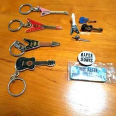 初代含む】THE ALFEE ギターキーホルダー ピンズ セット♪ - メルカリ