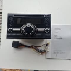 Clarion CX211BK 2DIN CD/USBレシーバー 本体のサムネイル