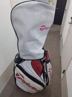 TaylorMade golf bag/caddy bag