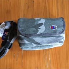 新品未使用‼︎チャンピオン ポーチ‼︎のサムネイル