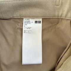 UNIQLO スラックスパンツ ベージュ Mのサムネイル