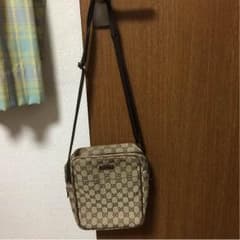 GUCCIショルダーバッグのサムネイル