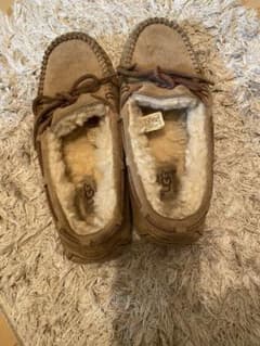 ミネトンカ UGG モカシンのサムネイル