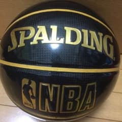 スポルディング バスケットボールのサムネイル