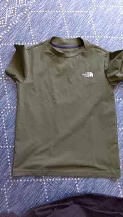 訳ありTHE NORTH FACE キッズ Tシャツ 短パンセット140 150のサムネイル