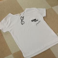 新品！HusHush☆Tシャツのサムネイル