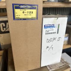 コマツ　D65PX-15用　エレメントのサムネイル