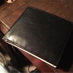 ココマイスター 二つ折り財布のサムネイル