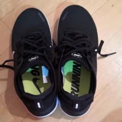 【お値引しました！】NIKE ナイキ スニーカーのサムネイル