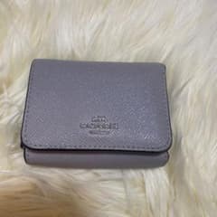 COACH グレー 三つ折り財布のサムネイル