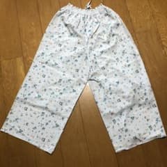 【ハイッ！様専用】花柄ワイドパンツのサムネイル