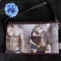 ARMANI EXCHANGE AX アルマーニエクスチェンジコスメポーチ非売品のサムネイル