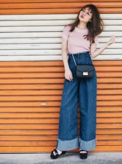ロールアップワイドデニムパンツのサムネイル