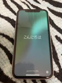 Apple iPhone XR ホワイト 本体　128GB SIMフリーのサムネイル