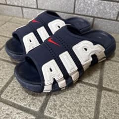 NIKE AIR MORE UPTEMPO スライドサンダルのサムネイル