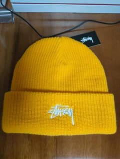 Stussy ロゴ刺繍 ニット帽 ビーニー イエロー - メルカリ