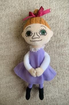 ムーミン　ミムラ姉さん　手のひらサイズ　ぬいぐるみのサムネイル