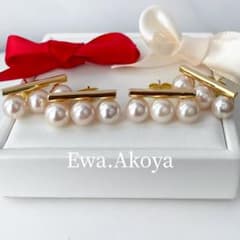 Japanese Akoya pearls, white iridescent finish, glossy pearls, pink, triple bar earrings. *1 pair (white)