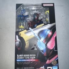 Kamen Rider Build Rabbit Tank フィギィアのサムネイル