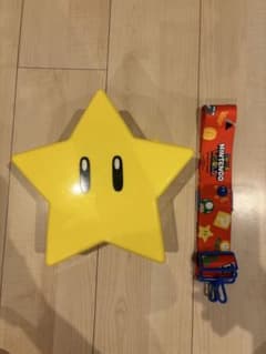 スーパーマリオ 星型収納ボックスとストラップのサムネイル