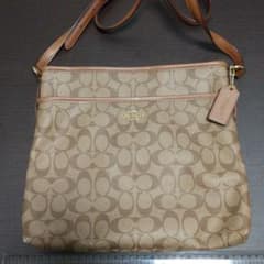 猛暑日セール❗❗COACHショルダーバッグのサムネイル