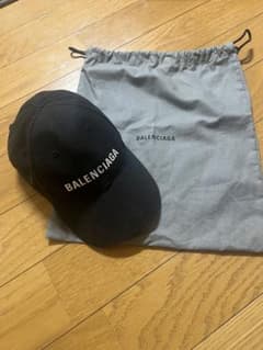 BALENCIAGA キャップ L58 ポーチ付 - メルカリ