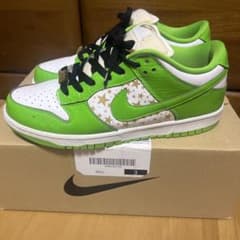 コ*ス様 supreme Nike Dunkのサムネイル