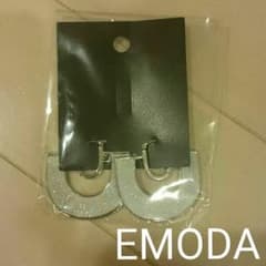 新品未使用‼エモダ ピアスのサムネイル