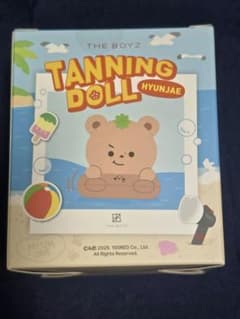 ドボイズ ヒョンジェ TANNING DOLL 日焼けぬいぐるみのサムネイル
