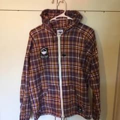 Razzori （ラッツォーリ）のパーカー サイズ XL 小さめ フットサルのサムネイル