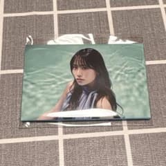 girls ² 小田柚葉 缶バッジのサムネイル