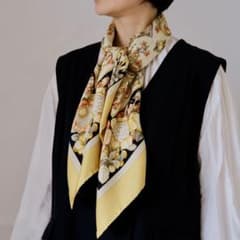 美品LOEWEロエベ アニマル&ボタニカルシルクスカーフ90 - メルカリ