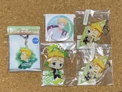 Tokyo Revengers Hanagaki Takemichi Acrylic Keychain & Can Badge 5-Piece Set