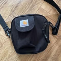 Carhartt ショルダーバッグ　最終値下げ（今月処分）のサムネイル