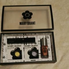 化粧品セットのサムネイル