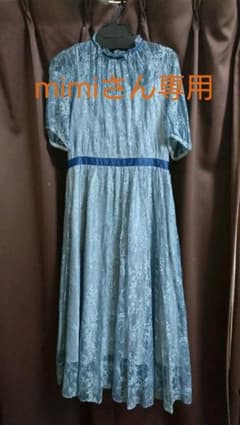 レースドレスのサムネイル