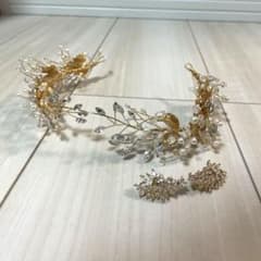 お値下げ中！ ウェディング　ティアラ　カチューシャ　ゴールド　葉っぱ　結婚式のサムネイル