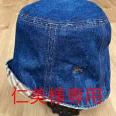 BURBERRY BLUE LABELのバケットハットのサムネイル