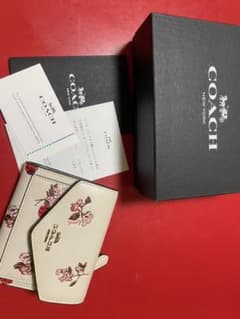 COACH 財布 てんとう虫のサムネイル