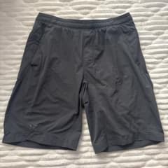 ARC'TERYX グレー ショートパンツ S/Pのサムネイル
