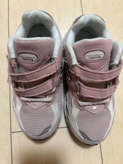 New Balance ピンク スニーカー ベルクロのサムネイル