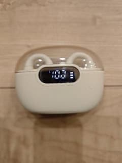 ワイヤレスイヤホン 3coins　イヤーカフのサムネイル