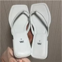 Zara トングサンダルのサムネイル